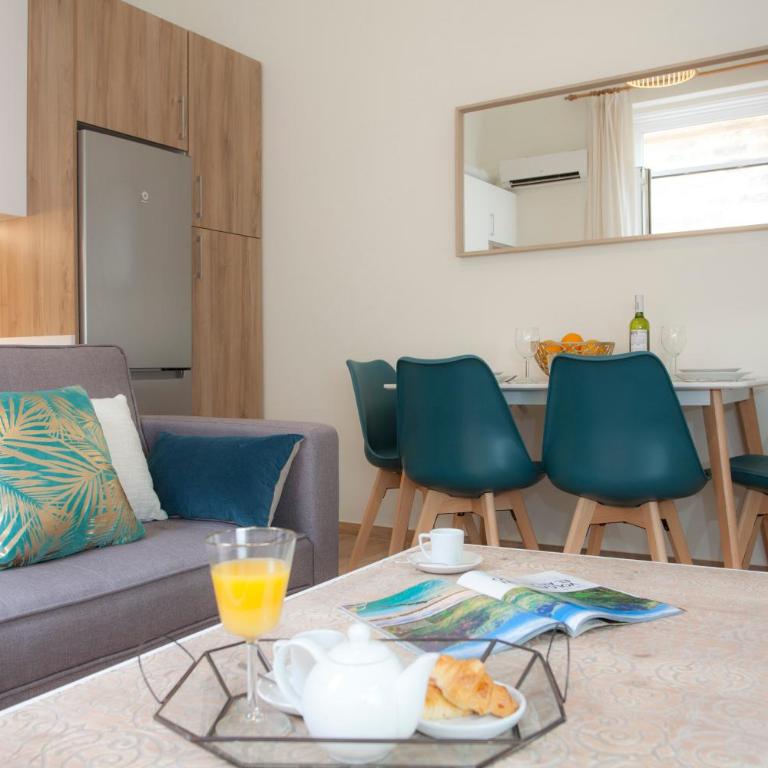 SingularStays Seu Catedral - Apartment with Balcony - 10