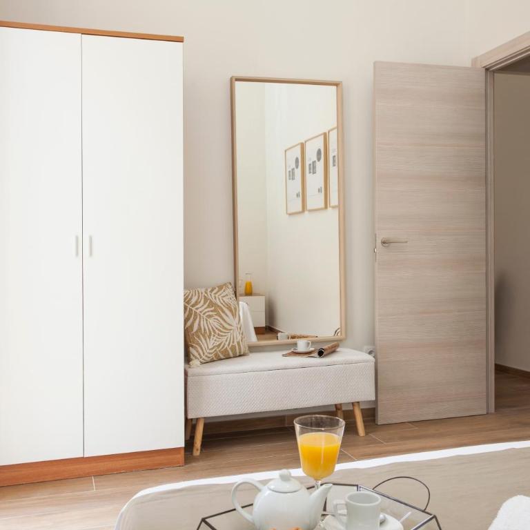 SingularStays Seu Catedral - Apartment with Balcony - 19