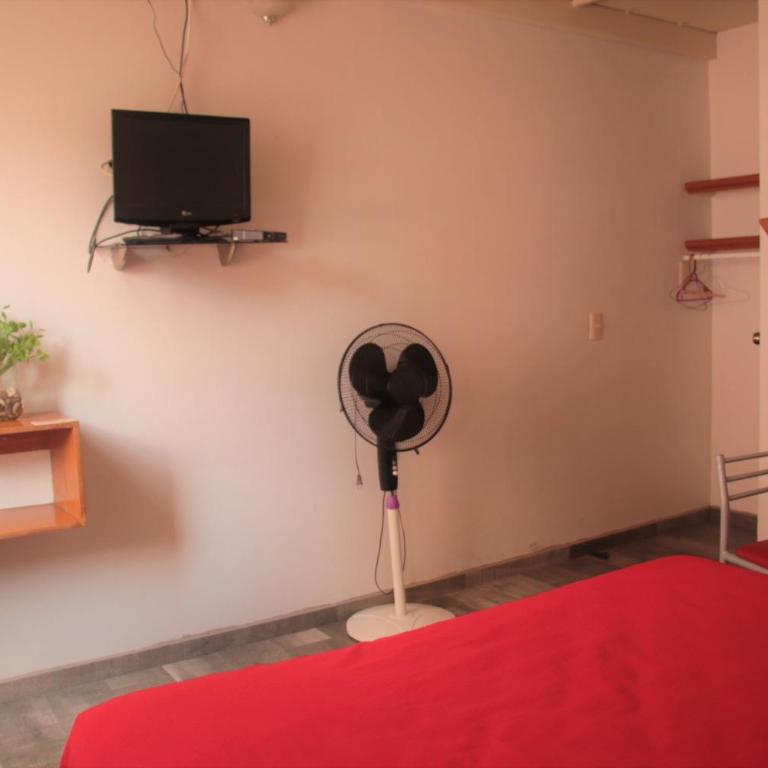 Hotel lit Guadalajara - Double Room with Shared Bathroom - 2