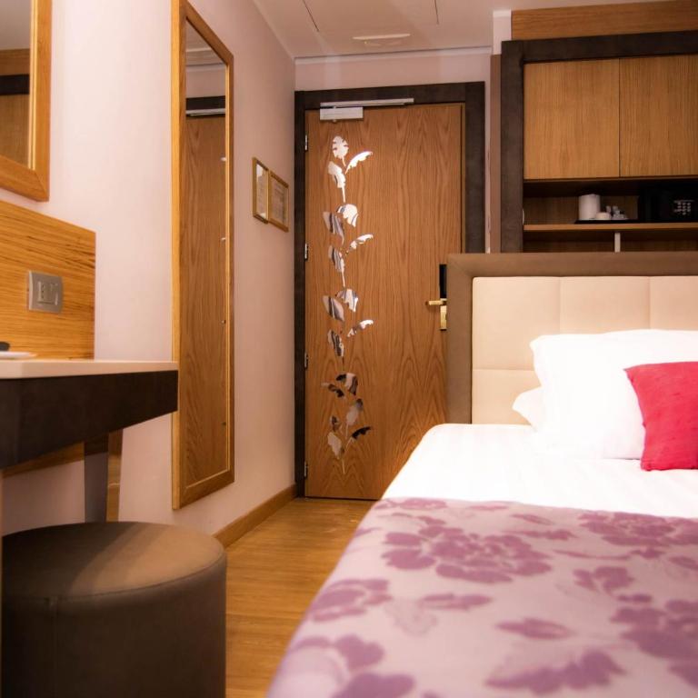 Hotel Giolli Nazionale - Camera Piccola con Letto a Una Piazza e Mezza - 3