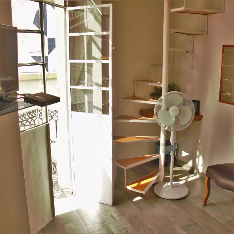 Hotel lit Guadalajara - Quadruple Room with Shared Bathroom - 1