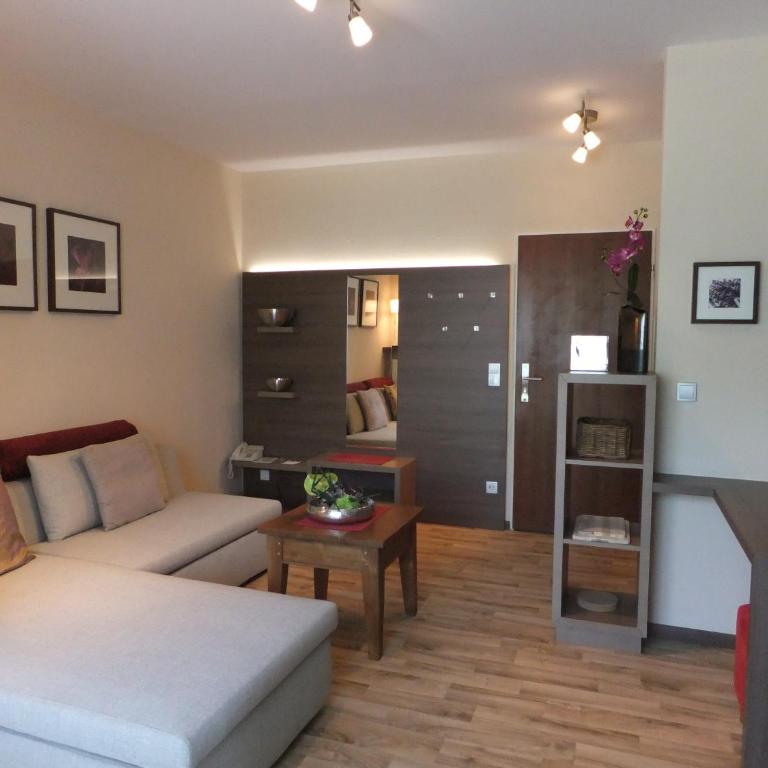 Aparthotel Christine - Suite mit Gartenblick - 11