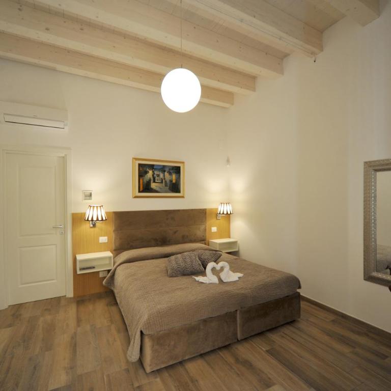 B&B Palazzo San Michele - Camera Superior Matrimoniale/Doppia con Letti Singoli con Vista Città - 5