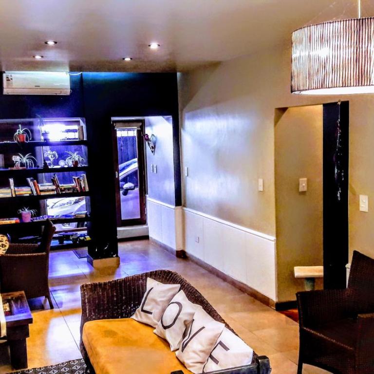 Reina Sofia, !Un lugar comodo y bello para compartir! - Habitación Doble - 2 camas - 18