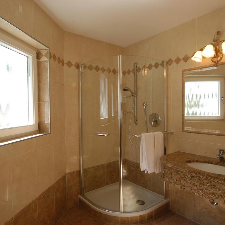 Garni Hotel and Apartments Wildbach - Camera Matrimoniale Superior con Balcone - 8