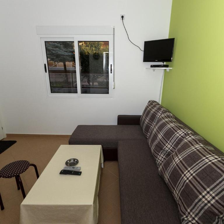 Apartments Sergej - Apartman s 1 Spavaćom Sobom i Popločanim Dvorištem - 4