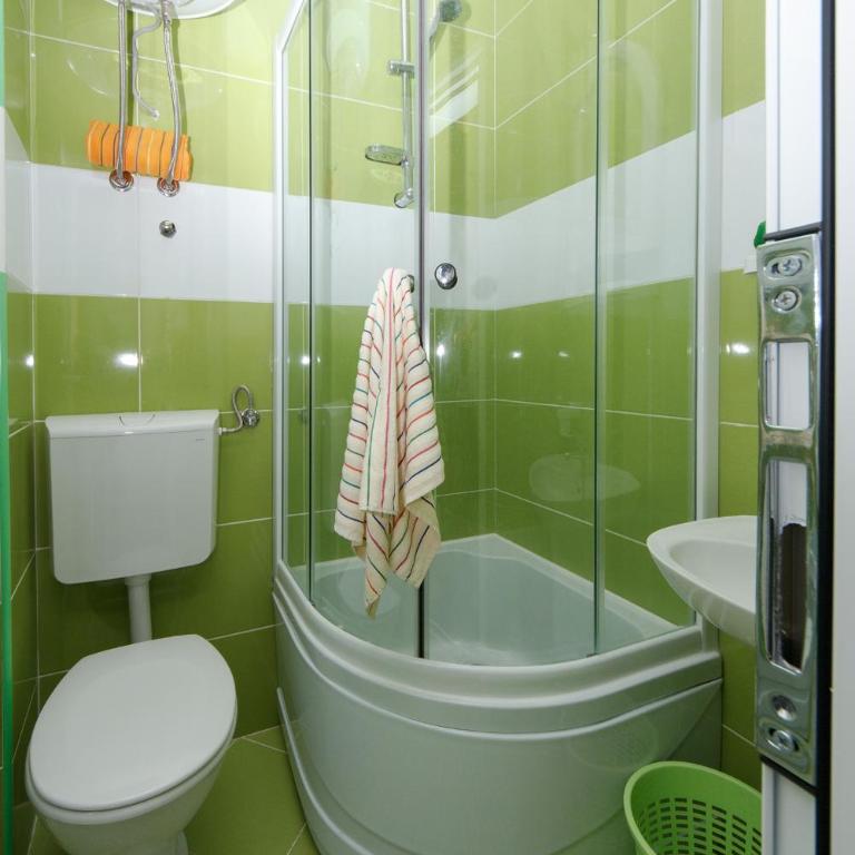 Apartments Sergej - Apartman s 1 Spavaćom Sobom i Popločanim Dvorištem - 6