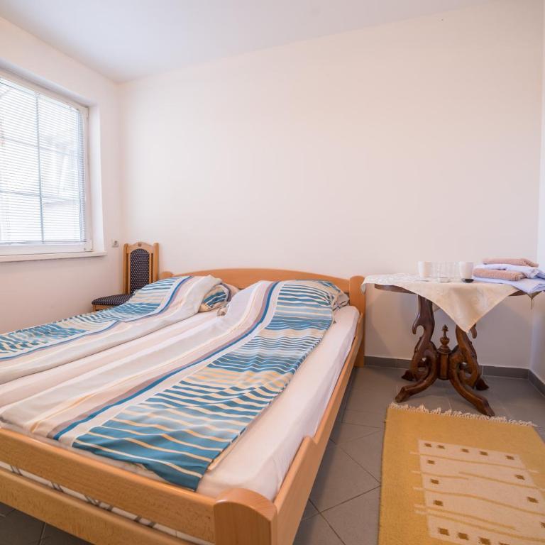 Villa Ami - Deluks Dvokrevetna Soba sa Bračnim Krevetom/Zasebnim Krevetima - 3