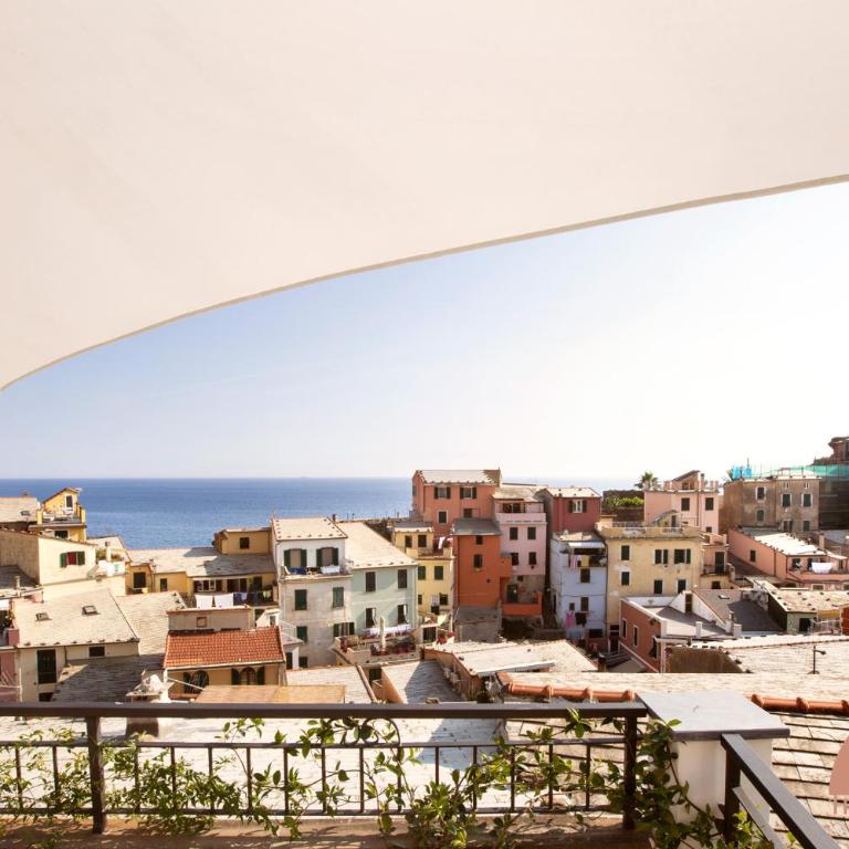The Sunset Suite Vernazza - One-Bedroom Apartment - 4