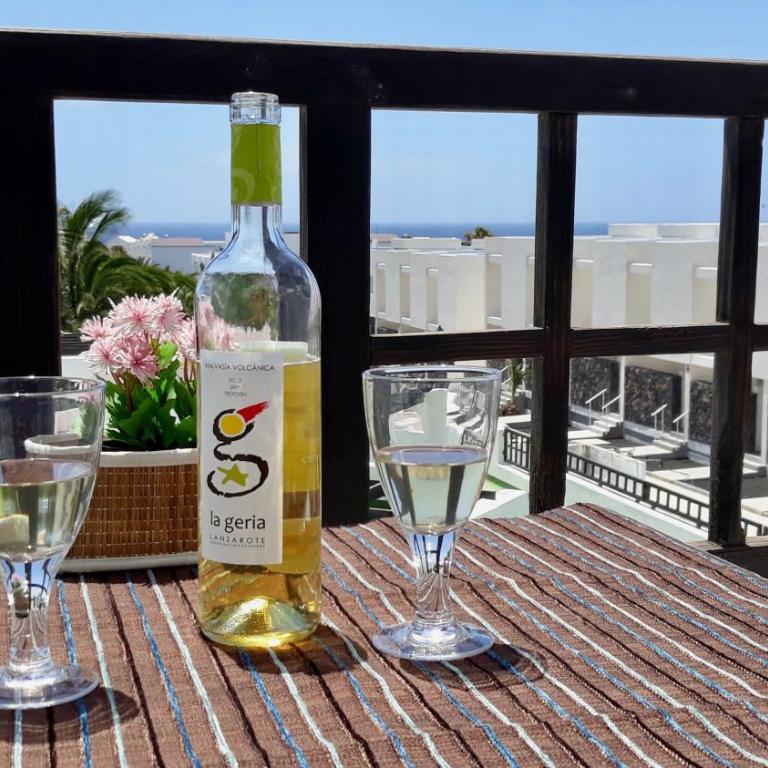 Aqua Apt Sunrise & Sea Views - Apartamento - 60
