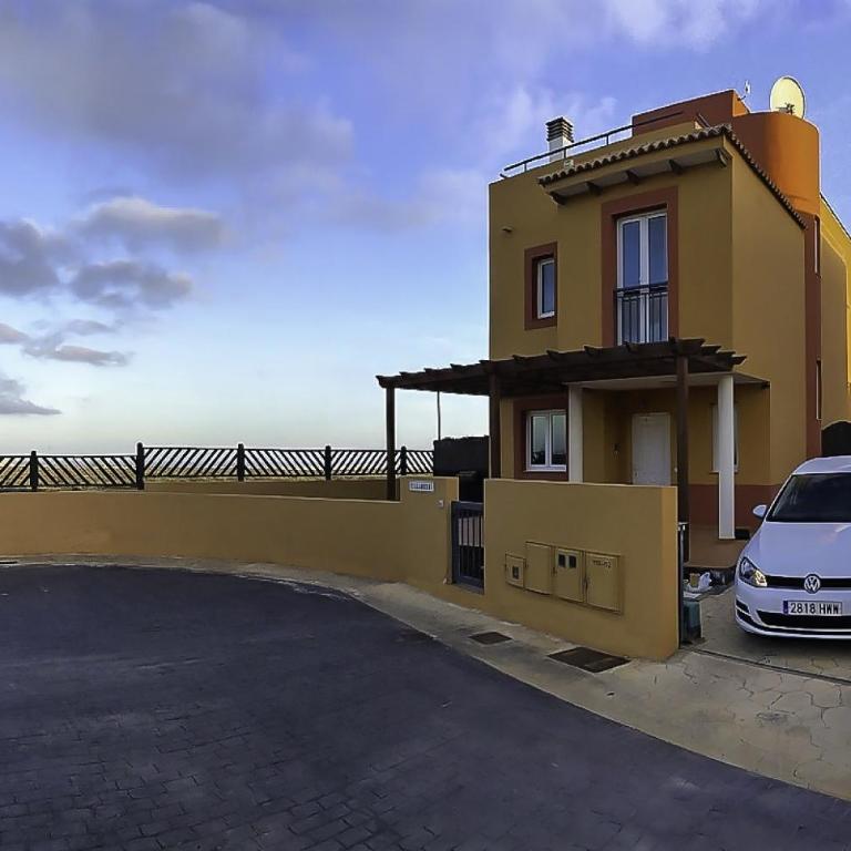 Villadunas - with Luxury Hot Tub and Tiki Roof Top Bar - Casa de 3 dormitorios - 1