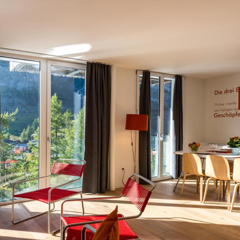 Legendär Zermatt - Ferienwohnung mit Matterhornblick und Balkon: 89 m² - 3