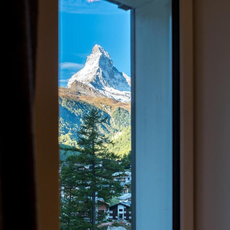 Legendär Zermatt - Ferienwohnung mit Matterhornblick und Balkon: 133 m² - 1