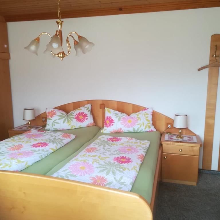 Biobergbauernhof Bergzeit Apartment in Goldegg - Apartment mit Blick auf die Berge - 11
