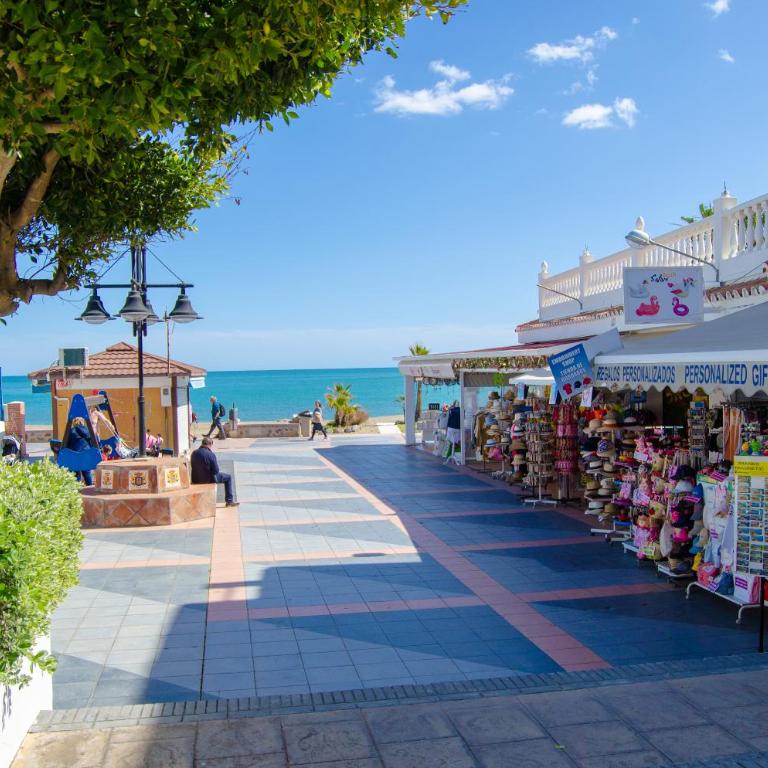 APARTAMENTO VACACIONAL A 1 MINUTO DE LA PLAYA - CARIHUELA TORREMOLINOS - Apartamento de 2 dormitorios - 32