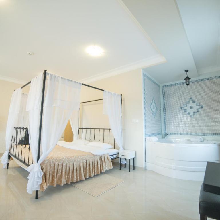 Garni Hotel Dash - Junior Suite sa Hidromasažnom Kadom - 3