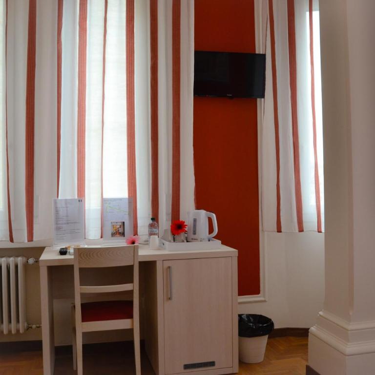 Palazzo Liberty BnB - Camera Matrimoniale Deluxe (2 Adulti + 1 Bambino) - 9