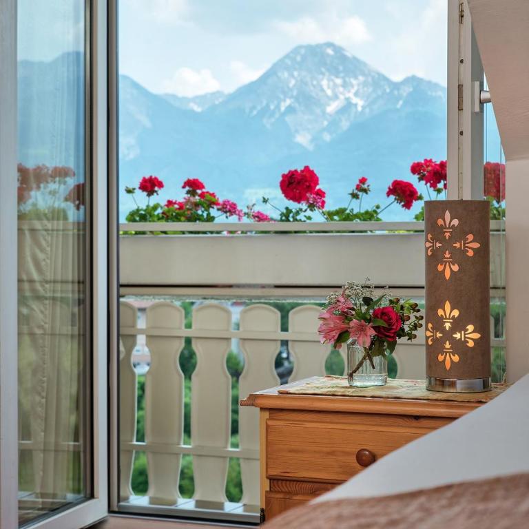 Hotel-Pension Melcher - Doppelzimmer mit Seeblick - 8