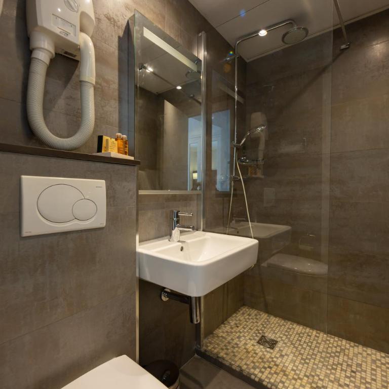 Logis Hôtel 15 Montparnasse - Habitación Doble Estándar - 9