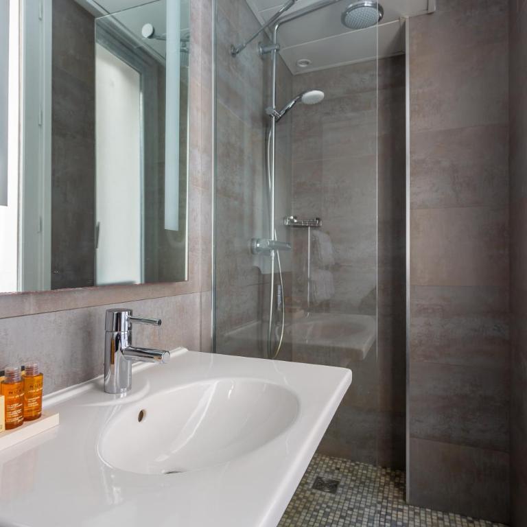 Logis Hôtel 15 Montparnasse - Habitación Doble Superior - 10
