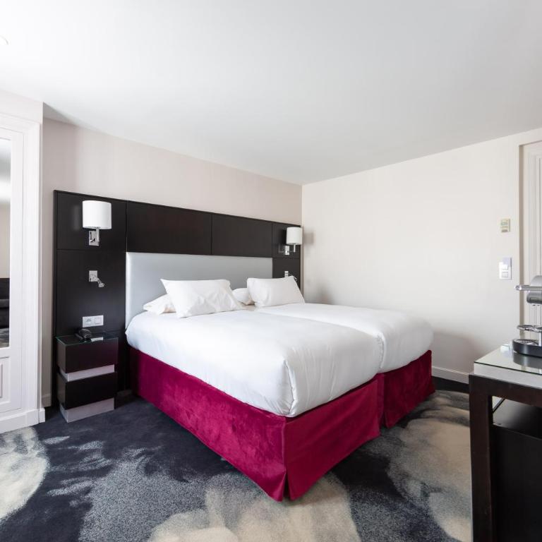 Logis Hôtel 15 Montparnasse - Habitación Triple con bañera - 1