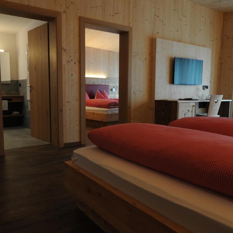Naturhotel Haller - Deluxe Family Room- no pets allowed - 6