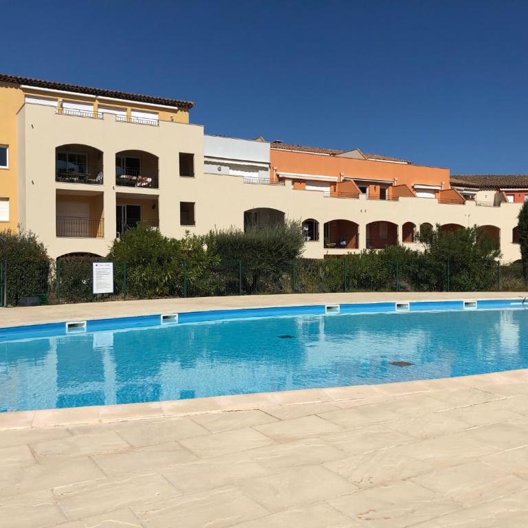 Le Noisetier - Two-Bedroom Apartment - 28