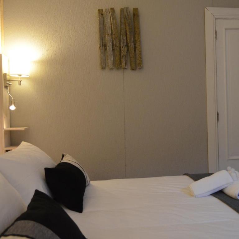 Hostal Boutique Puerta Roja - Habitación Doble Económica - 1 o 2 camas - 5