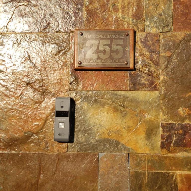 Tourist House - Habitación Doble con baño privado - 1 o 2 camas - 9