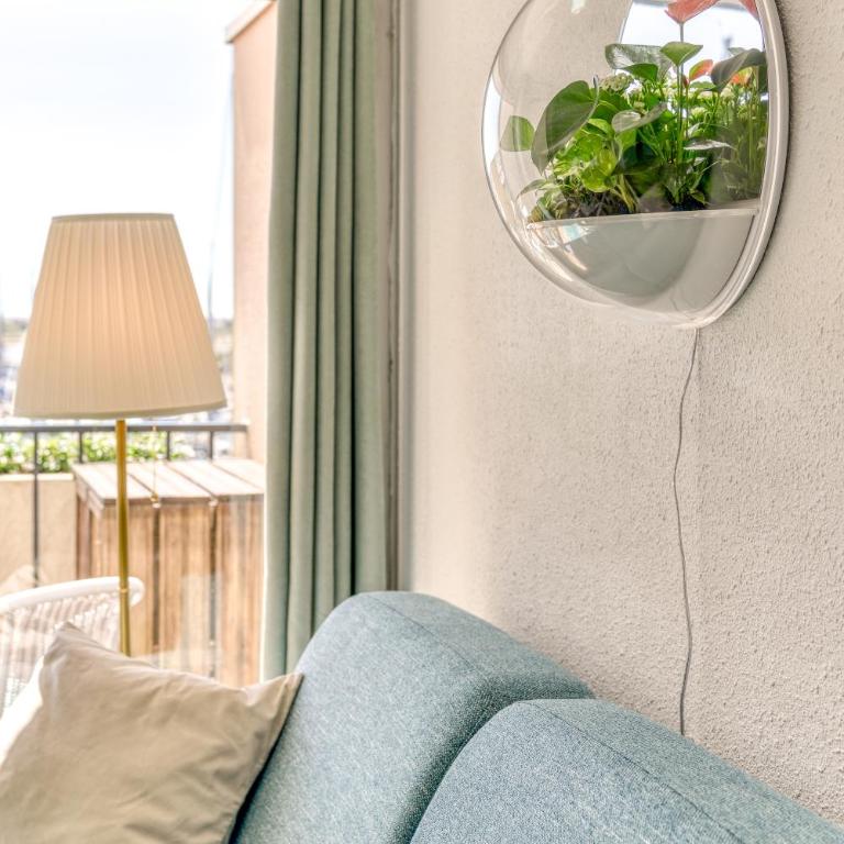Appartement et Studio Le Méditerranée Port Soleil - Apartment with Sea View - 7