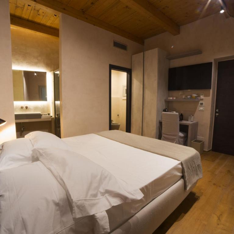 Edward Rooms & Wellness B&B - Double Room with Terrace - 7
