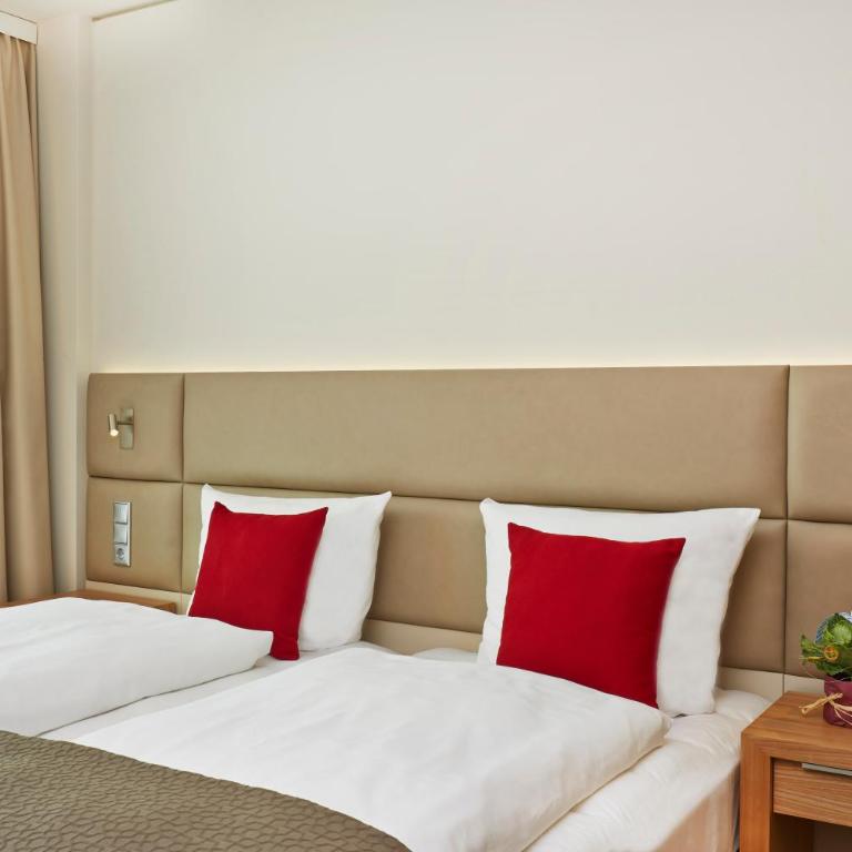 H4 Hotel München Messe - Comfort Doppel-/Zweibettzimmer - 5