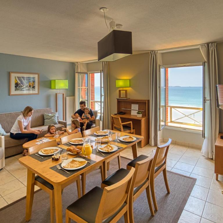 Residence Reine Marine - Appartement 2 Chambres (6 Adultes) avec Vue sur la Mer - 1