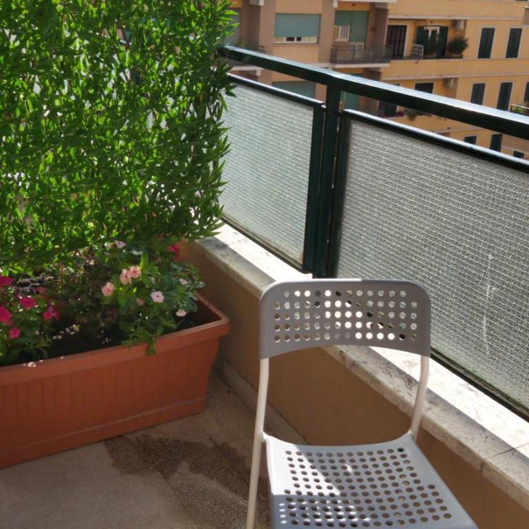 Holiday Max - Camera Doppia con Letti Singoli con Balcone - 1