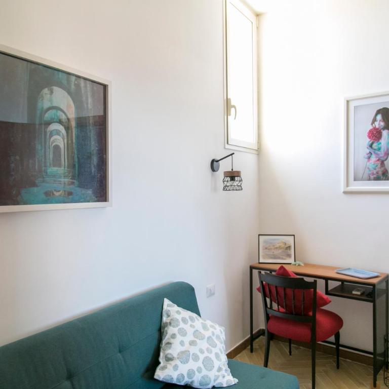 A Casa di Nina Guest House - Family Room with Private Bathroom - 15