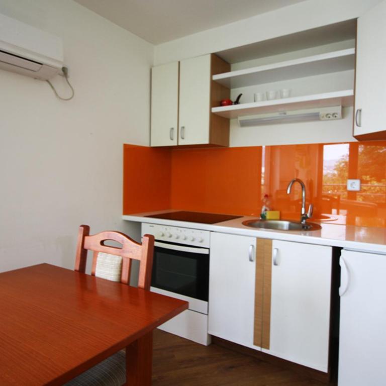 Beautiful View Of Sarajevo Center - Apartment with Garden View - 13