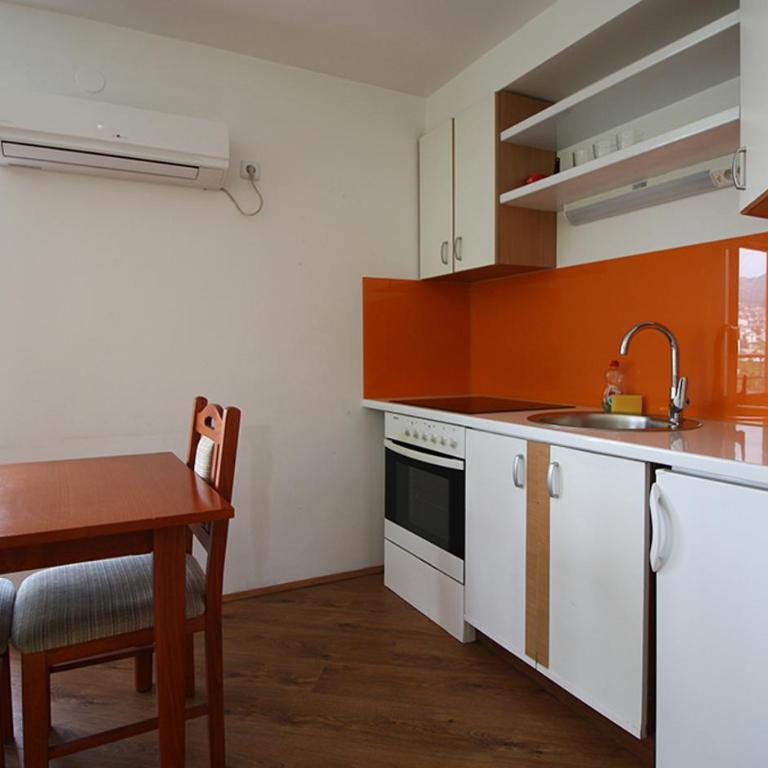 Beautiful View Of Sarajevo Center - Apartment with Garden View - 14