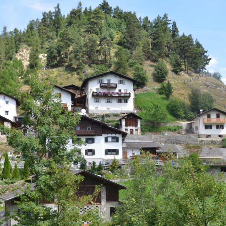 STILFSER HÜTTL Ein ganzes Ferienhaus für euch in SÜDTIROL in Alleinlage mit Ortlerblick euer Refugium mit privatem Gartenbereich für gemeinsame Zeit auch gern mit Hund im Nationalpark Stilfserjoch Ski-und Wandergebiet SULDEN in der Nähe - Casa con 2 Camere da Letto - 23