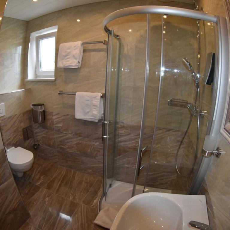 Seebär Velden - Doppelzimmer mit Balkon - 2