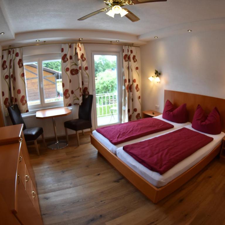 Seebär Velden - Doppelzimmer mit Balkon - 1