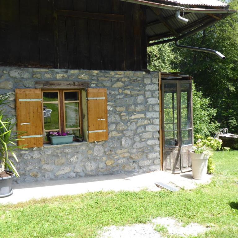 Chambre d'hôtes l'Aire du temps Savoyard - Chambre Double avec Salle de Bains Privative - 1