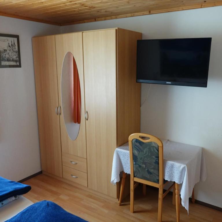 Ferienwohnung Grießer - Apartment mit 3 Schlafzimmern - Nebengebäude - 1. Etage - 10