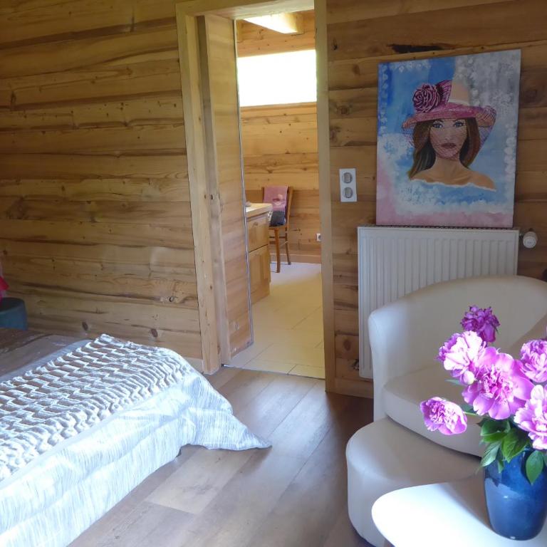 Chambre d'hôtes l'Aire du temps Savoyard - Chambre Double avec Salle de Bains Privative - 2