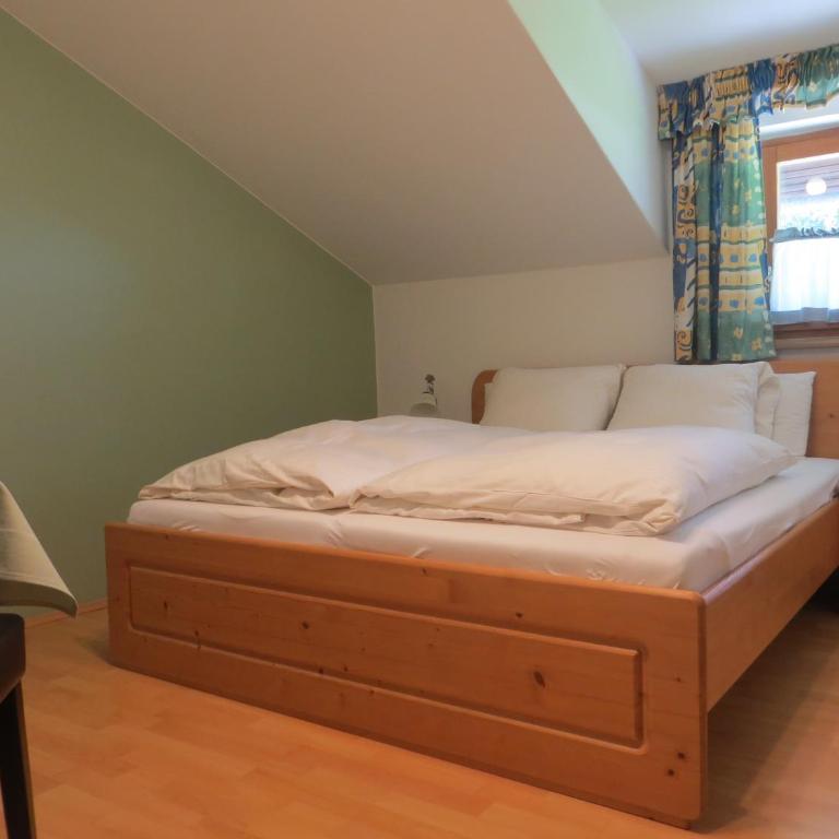 Garni Haus Jagerwirt - Standard Double Room with Balcony - 2