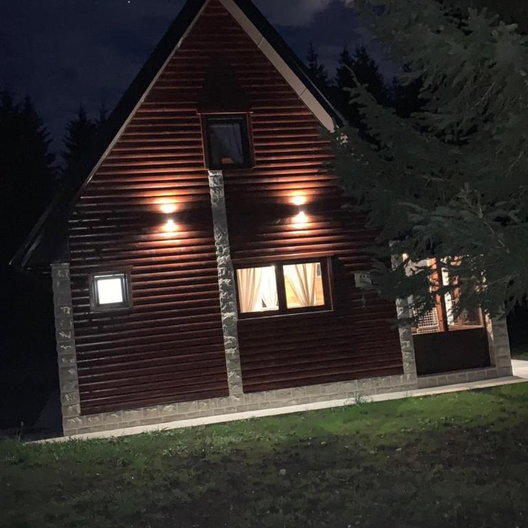 Wood Inn - Two-Bedroom Villa - 4