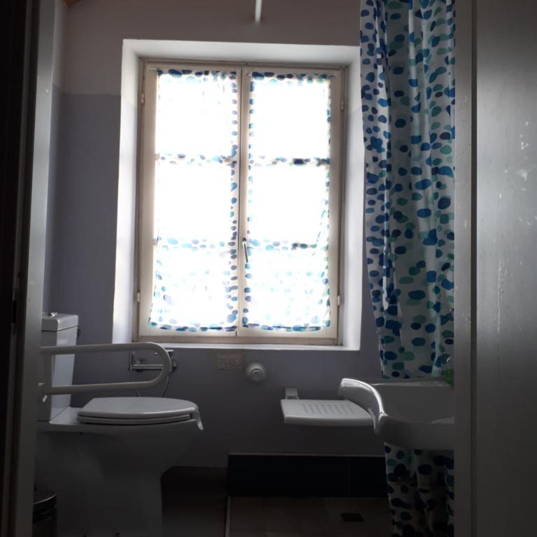 Attic Hostel Torino - Camera Singola con Bagno in Comune - 2