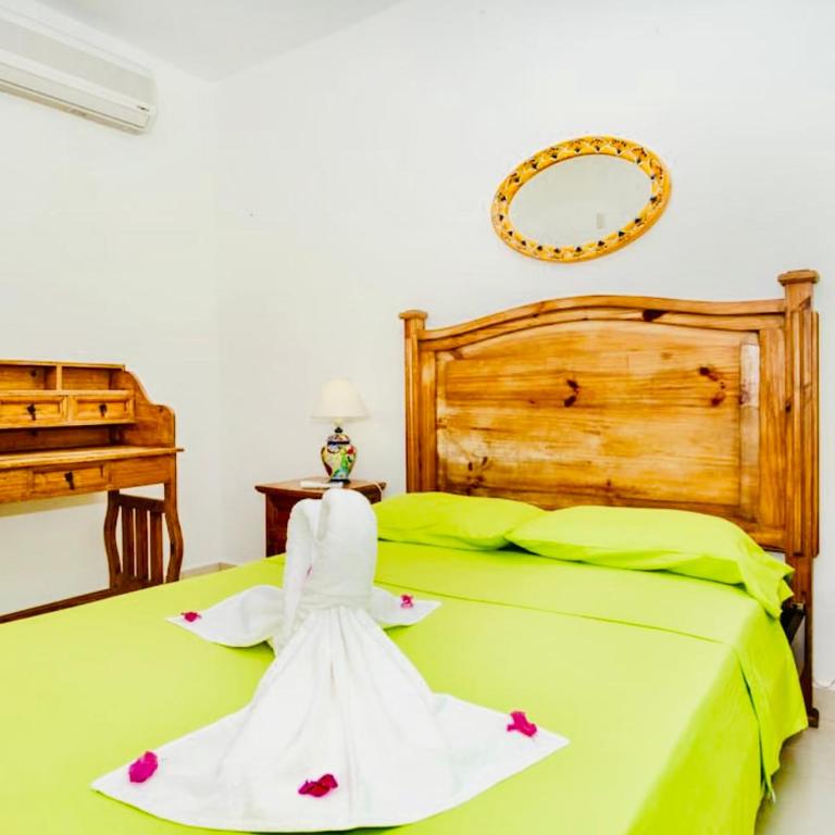 Deluxe Family Budget Balcony Room with Pool Playacar Ii - Family Room - 3