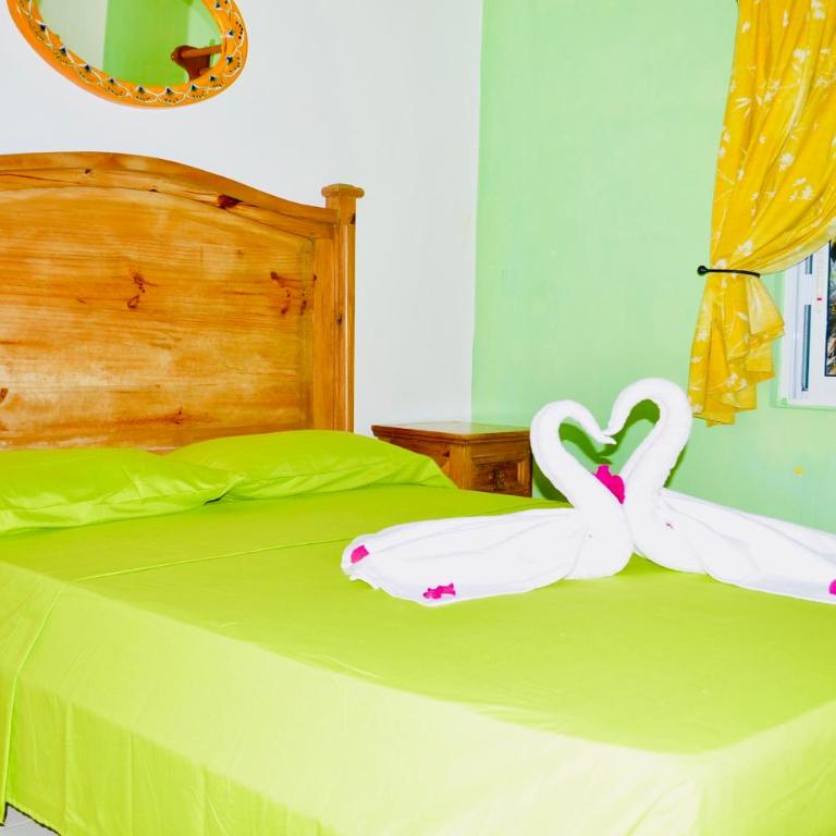 Deluxe Family Budget Balcony Room with Pool Playacar Ii - Family Room - 15