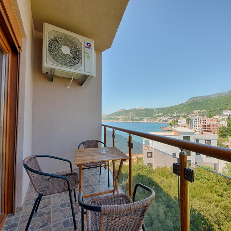 Apart Hotel XXL Lux - Apartment with Sea View - 1