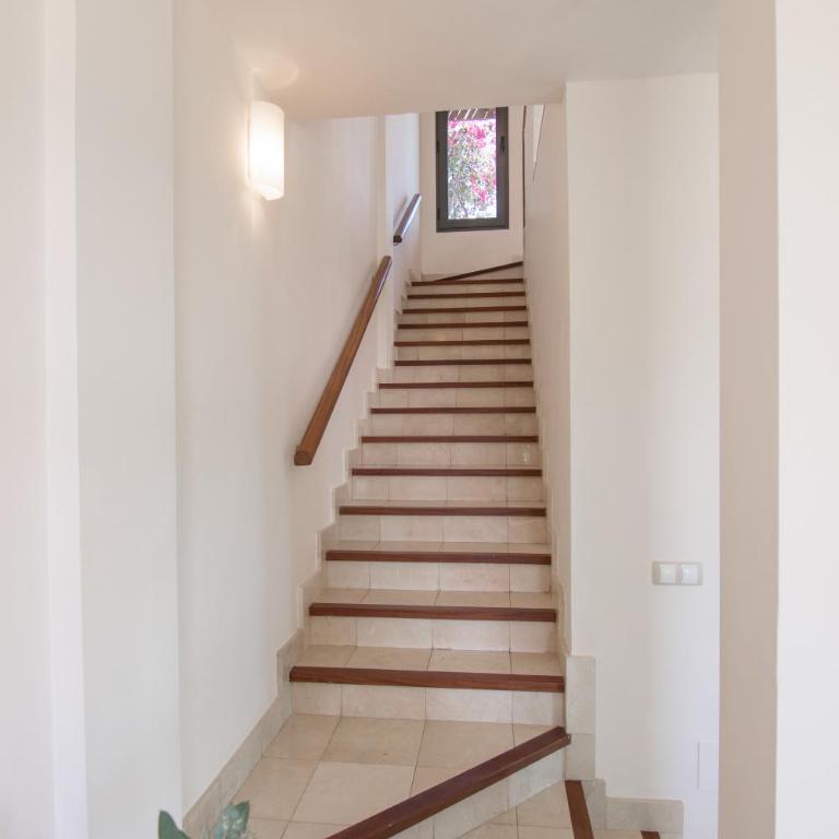 HomeForGuest SALOBRE GOLF VILLA, POOL, BBQ, WIFI, STUNNING VIEWS - Deluxe Villa - 32